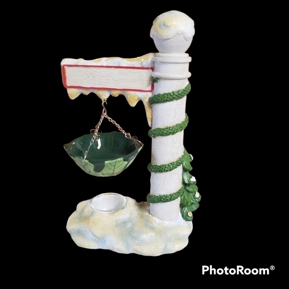 YANKEE CANDLE Christmas Hanging Wax Tart Burner Holly Berry Station North Pole - Picture 2 of 9